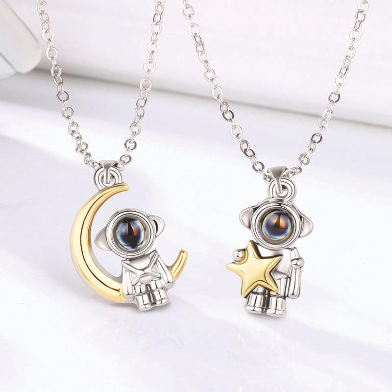 Personalised Astronaut Projection Necklace - LOX VAULT